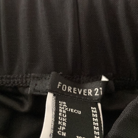 2 pairs of Bikers Shorts - Picture 10 of 14